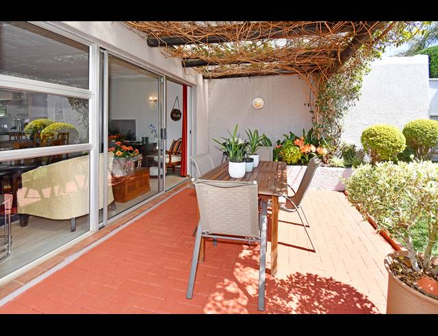 2 BEDROOM TOWNHOUSE FOR SALE IN KELLAND
